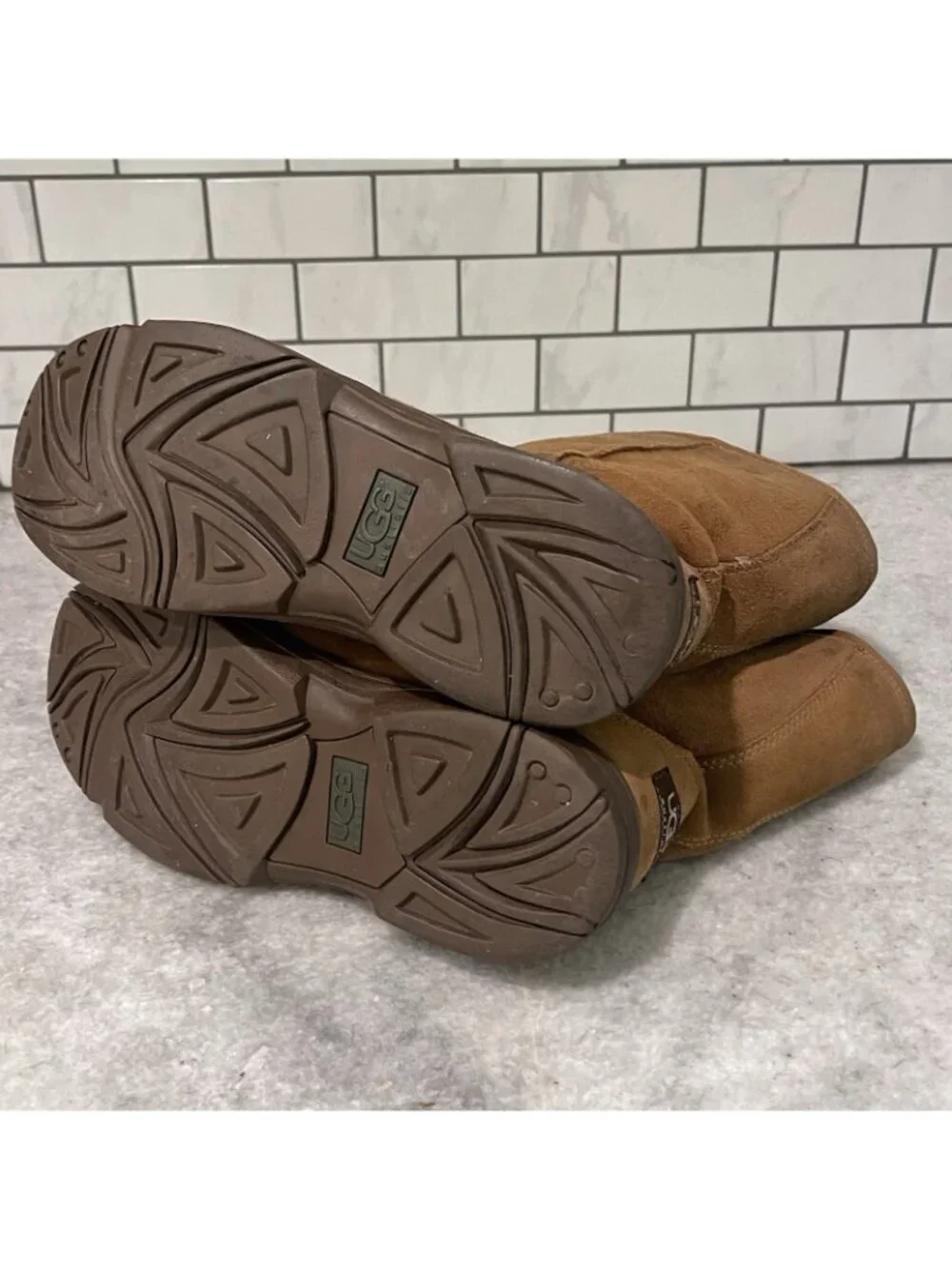Ugg Classic Short Boots‎ Womens 8 Chestnut Tan Suede Leather Fur Lined Sheepskin